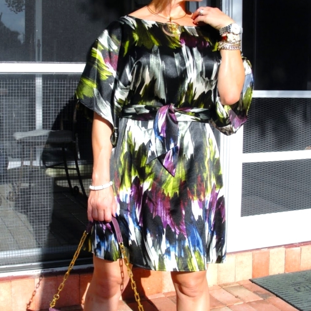 BCBG Vintage Kimono Style Dress Size Small